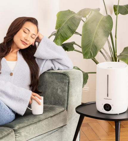 Medisana AH663 portable humidifier with 4.5L water tank and 30W power, ideal for home and kitchen air quality.