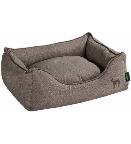 Hunter Boston dog bed in brown, 60x50 cm, soft fabric, suitable for small to medium-sized dogs, with cushioned sides.