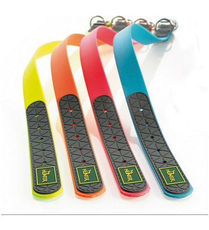 Orange Hunter Convenience dog collar for medium-sized dogs, adjustable 28-36 cm, with durable design and secure buckle.
