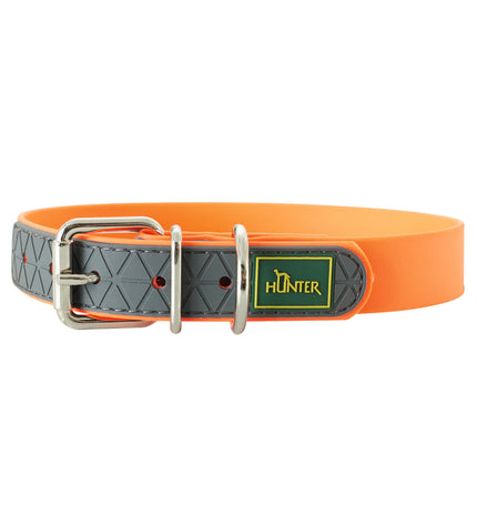 Orange Hunter Convenience dog collar for medium-sized dogs, adjustable 47-55 cm, with durable design and secure buckle.