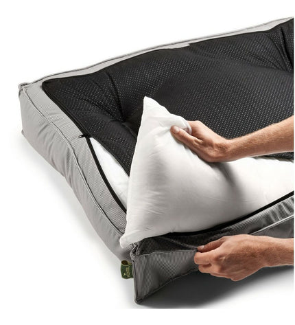 Gray Hunter Lancaster dog bed in 80x60 cm with soft fabric and raised edges, ideal for small to medium-sized dogs.
