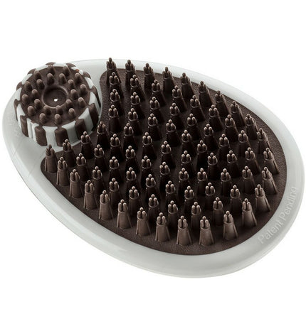 Hunter shampoo for dogs with a bottle of Hondenkam Hunter Shampoo and a dog grooming brush on a white background.