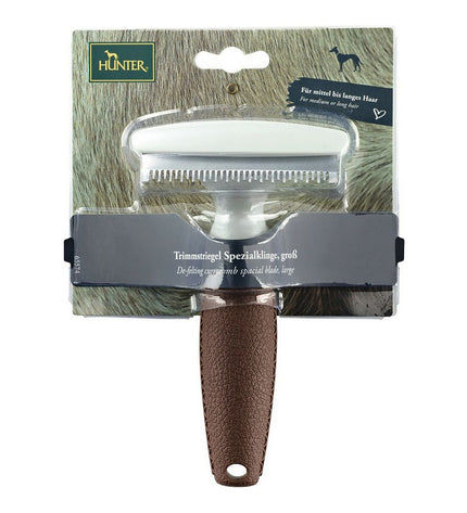 Hunter Dematteerkam for dogs, a grooming comb with fine and coarse teeth, ideal for detangling and smoothing dog coats.