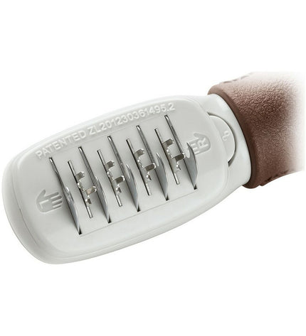 Hunter Ontwar Haarborstel and Knopensnijder for dogs, showing a grooming brush and scissors for pet grooming.