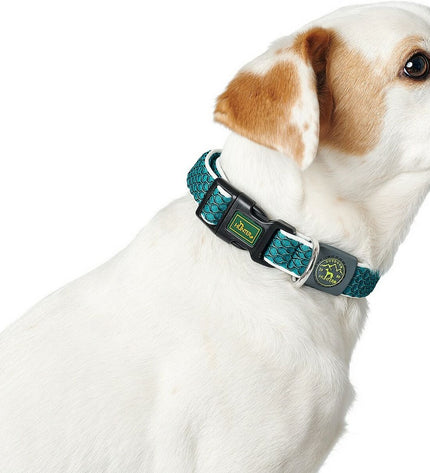 Hunter Basic Draad Red dog collar with adjustable strap, showing a red nylon design suitable for medium-sized dogs.