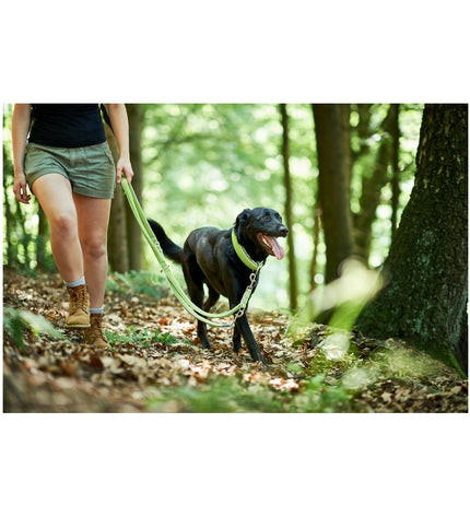 Hunter HILO Limoen dog leash in vibrant green, 200 cm length, made of durable material for comfortable walking.