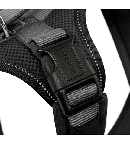 Hunter Maldon Up black dog harness for small/medium dogs, adjustable black nylon with metal buckle, 46-82 cm size.