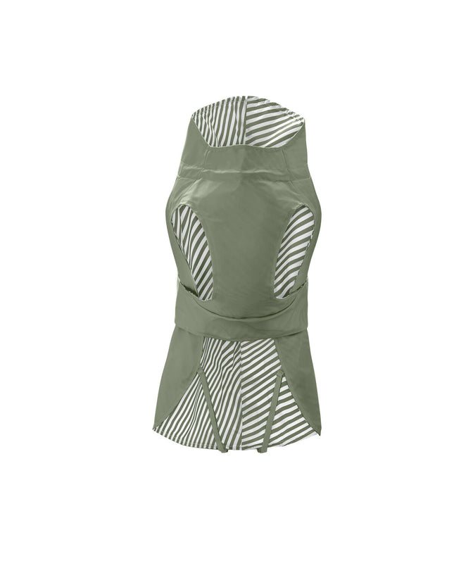 Hunter Milford green dog jacket for small dogs, showing the 30 cm size with a snug fit and durable material.