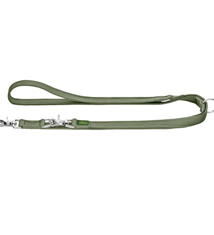 Hunter Groen 2m verstelbare hondenriem with durable fabric and metal clip, designed for comfortable dog walks and control.