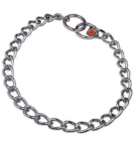 Hondenhalsband Hs Sprenger 75 cm, durable dog collar with metal buckle, shown on a dog in a natural setting.