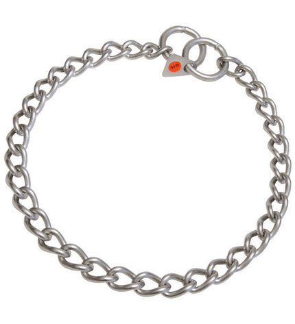 Close-up of a 45 cm Hs Sprenger dog collar made of durable material for canine comfort and control.