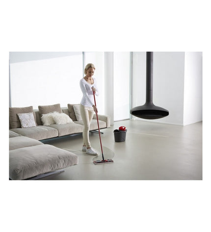 Vileda Ultramax Microfiber wringable mop with dual-compartment bucket for efficient home cleaning and floor mopping.