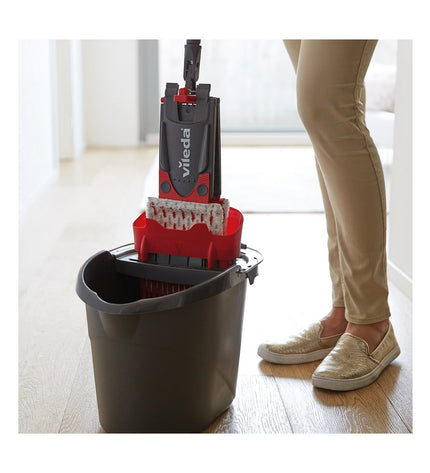 Vileda Ultramax Microfiber wringable mop with dual-compartment bucket for efficient home cleaning and floor mopping.