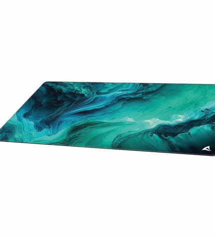 Sharkoon Telefoonhoes for electronics, plug & play game console with protective design and branding visible on the device.