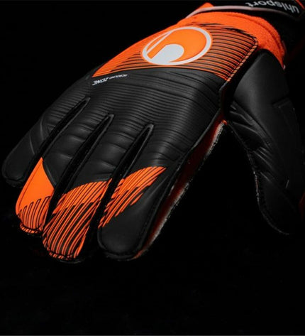 Black Uhlsport Keeperhandschoenen Soft Ressist+ Flex Frame for adults, designed for soccer goalkeeping and outdoor sports.