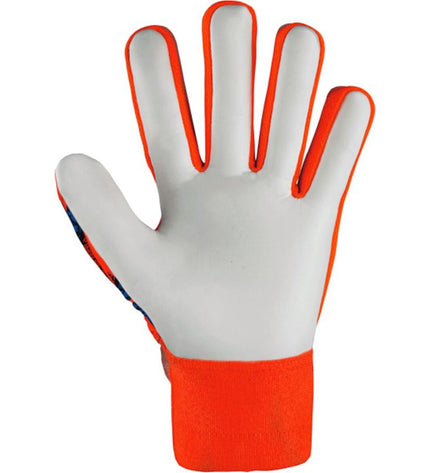 Reusch Keeperhandschoenen Attrakt Solid Oranje for soccer goalkeeping, featuring padded palms and durable orange design.