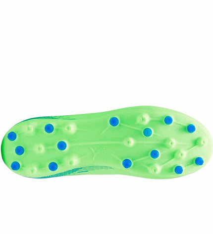 Puma Ultra 5 Match+ Ll Mg green soccer football cleats for sport and outdoor play, featuring lightweight design and grip soles.