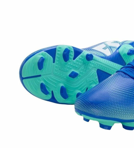 Blue Puma Future 7 Play MG adult soccer cleats for outdoor football, designed for optimal grip and agility on the field.