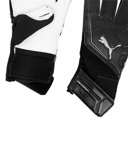 Puma Ultra Play RC black goalkeeper gloves for adults, designed for soccer and outdoor sports.