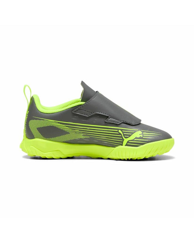 Adult Puma Ultra 5 Play soccer cleats for outdoor football, featuring lightweight design and grip studs for optimal play.