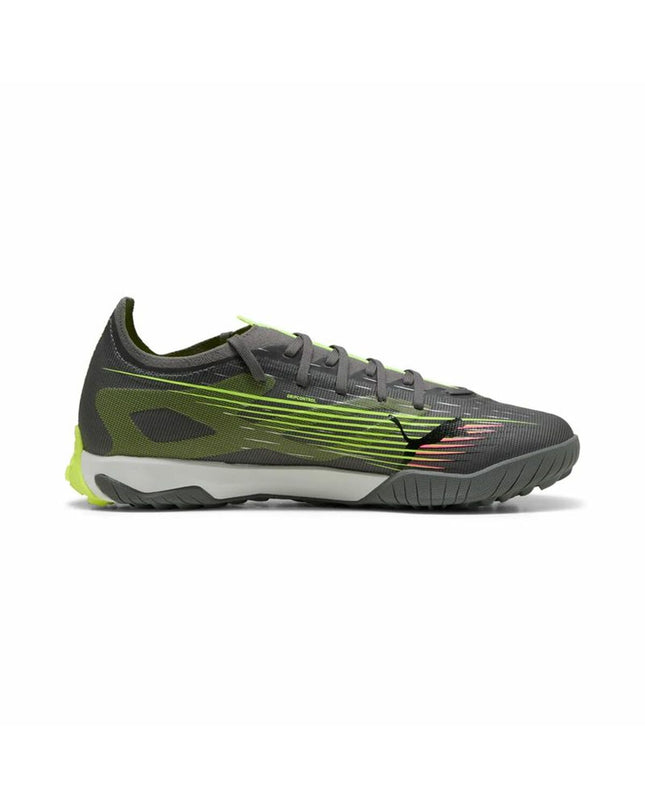 Puma Ultra 5 Match adult soccer cleats for outdoor football, lightweight with a sleek design and grip-enhancing stud pattern.