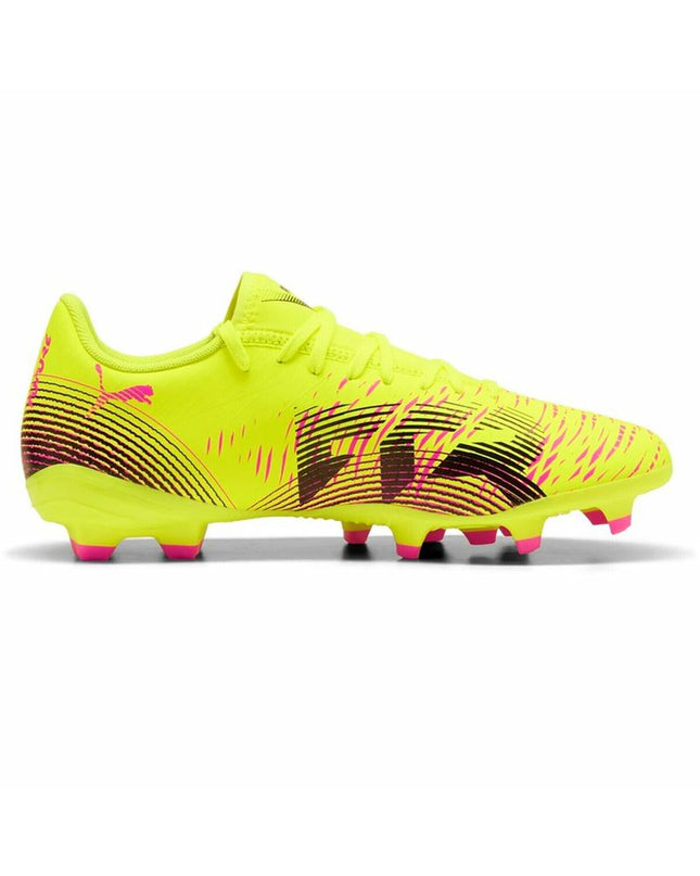 Adult Puma Future 8 Play FG/AG soccer cleats for outdoor and indoor football, featuring sleek design and durable outsole.