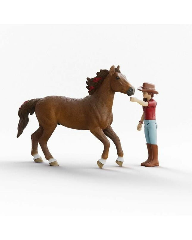 Schleich Horse Club Actiefiguren set featuring Hannah and Cayenne toy figurines, 8x15x18 cm and 21x10x19 cm, for imaginative play.