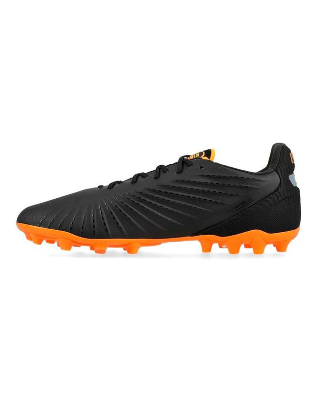 Black Puma King Ultimate MG adult football boots for outdoor soccer, with synthetic upper and firm ground sole.