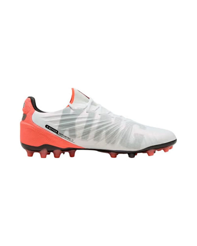 Adult Puma King Ultimate MG football shoes in white, designed for outdoor soccer with a lightweight, durable sport and outdoor style.