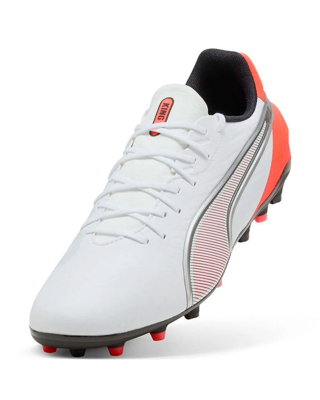 Adult Puma King Match MG football boots for outdoor soccer, featuring classic design and durable synthetic upper.