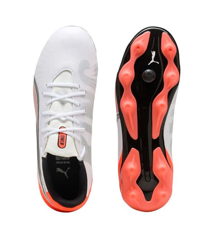 Puma King Match FG/AG football shoes in black with white Puma logo, designed for outdoor and turf soccer matches.