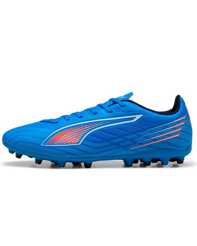 Puma Ultra 6 Play Mg adult soccer cleats in black and red with textured outsole for outdoor football play.