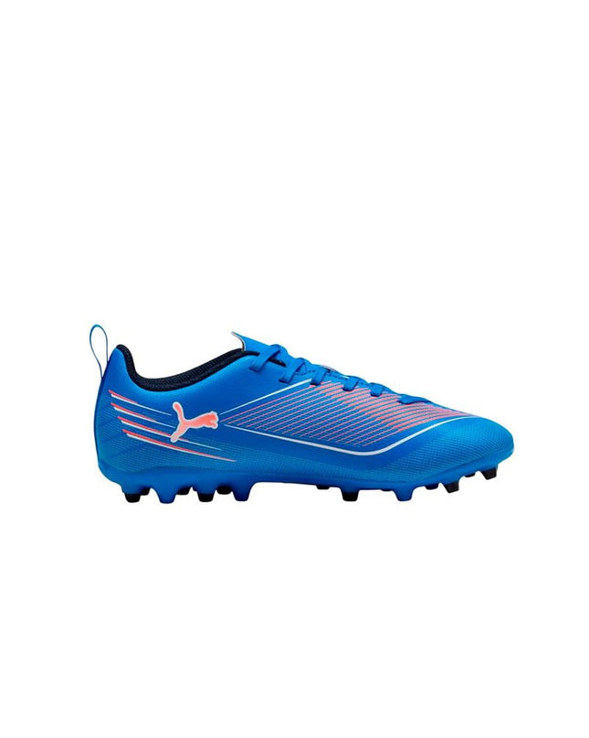 Puma Ultra 6 Play Mg kids' football shoes for outdoor soccer, featuring lightweight design and durable grip for young players.
