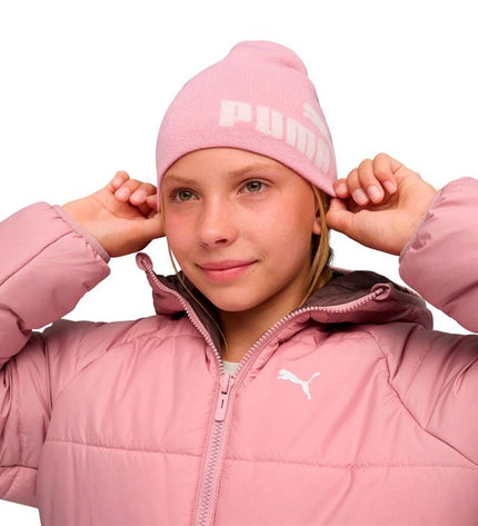Puma sport and outdoor kids' beanie hat in navy, featuring the Puma logo, suitable for camping and hiking activities.