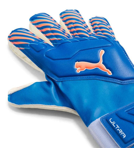 Puma Ultra Match Pro goalkeeper gloves in blue for adults, designed for soccer goalkeeping and outdoor sports.