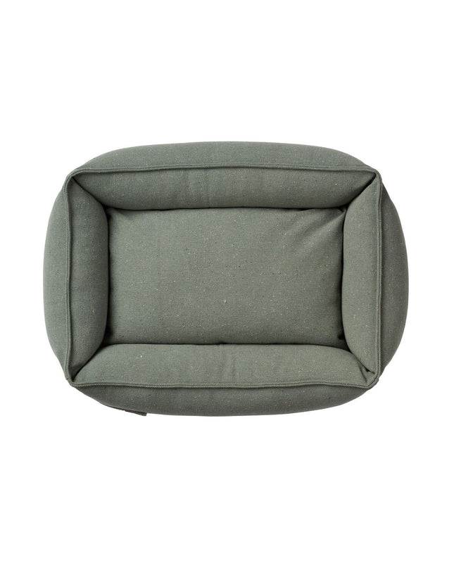 Green Hunter Belluno dog bed in 80x60 cm with soft fabric and raised edges, ideal for comfort and relaxation for dogs.