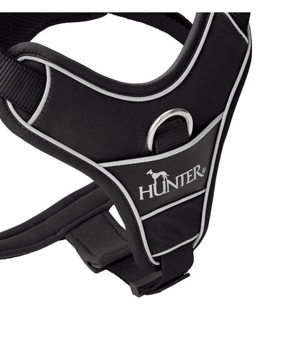 Black Hunter DIVO UP dog harness in S/M size, showing adjustable straps and padded design for comfortable fit.