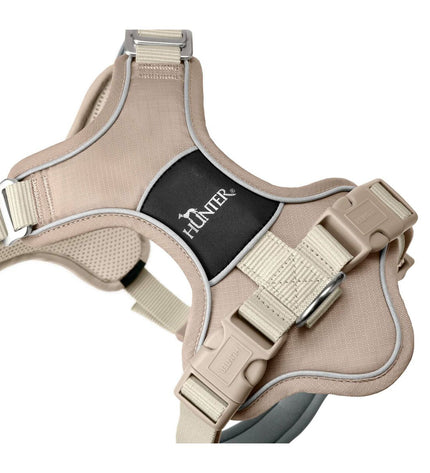 Hunter DIVO UP beige dog harness for small breeds, made of soft fabric with adjustable straps and quick-release buckle.