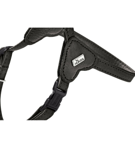 Black Hunter SOHO MINI dog harness with adjustable straps, made for small dogs, featuring durable nylon material and secure buckle.
