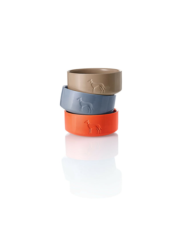 Beige ceramic dog bowl by Hunter OSBY, 350 ml, suitable for feeding dogs, with a smooth ceramic finish and rounded shape.
