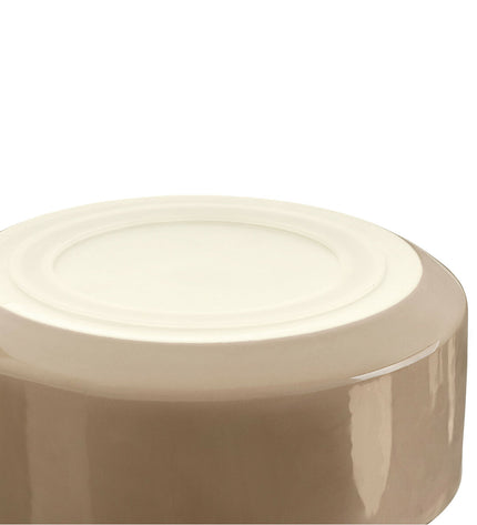 Beige ceramic dog food bowl by Hunter OSBY, 1.9 L capacity, designed for feeding dogs, with a smooth, rounded shape and clean finish.