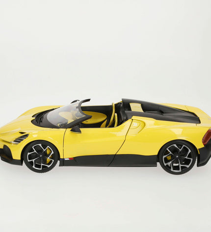 Bburago GT Bugatti Mistral 1:18 scale toy car, detailed model in blue with sleek design and realistic features.