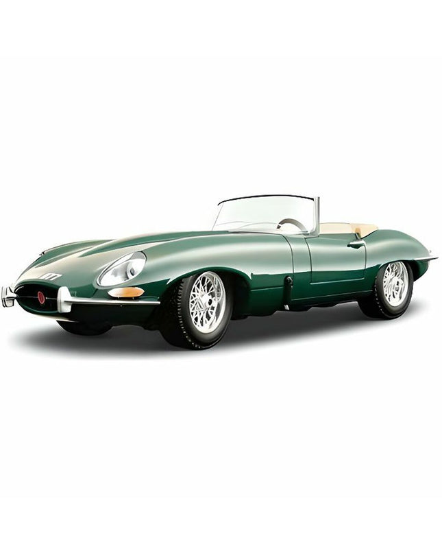 Bburago 1:18 scale Jaguar GT-Jaguar "E" Cabrio 1961 toy car model, detailed miniature vehicle on display.
