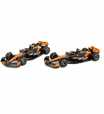 Set van 2 zwarte McLaren F1 speelgoedauto's in 1:43 schaal, detailed modelvoertuigen voor speelgoed en verzamelingen.