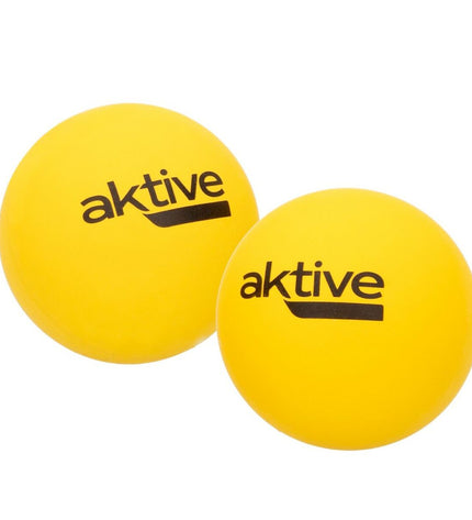 Set of 12 Aktive frontenis tennis balls with two extra parts, 55 cm diameter, suitable for outdoor sports.
