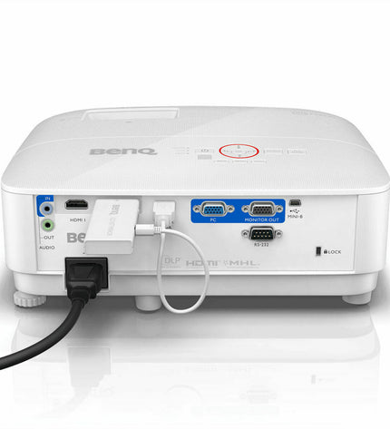 BenQ TH671ST Full HD projector showing bright, detailed image on a wall, perfect for home cinema and entertainment.