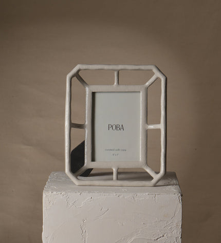 Modern Mesh 5x7 Photo Frame – Stylish Desk & Shelf Décor
