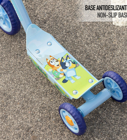 Bluey Step Bluey rubber and metal scooter for urban mobility, featuring a plastic deck and handlebar for sport and outdoor use.