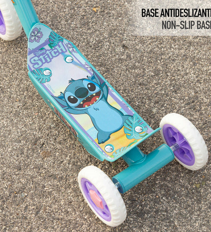 Blue Stitch Step Stitch rubber wheel for sport and outdoor urban mobility, made of metal and plastic, shown in close-up.