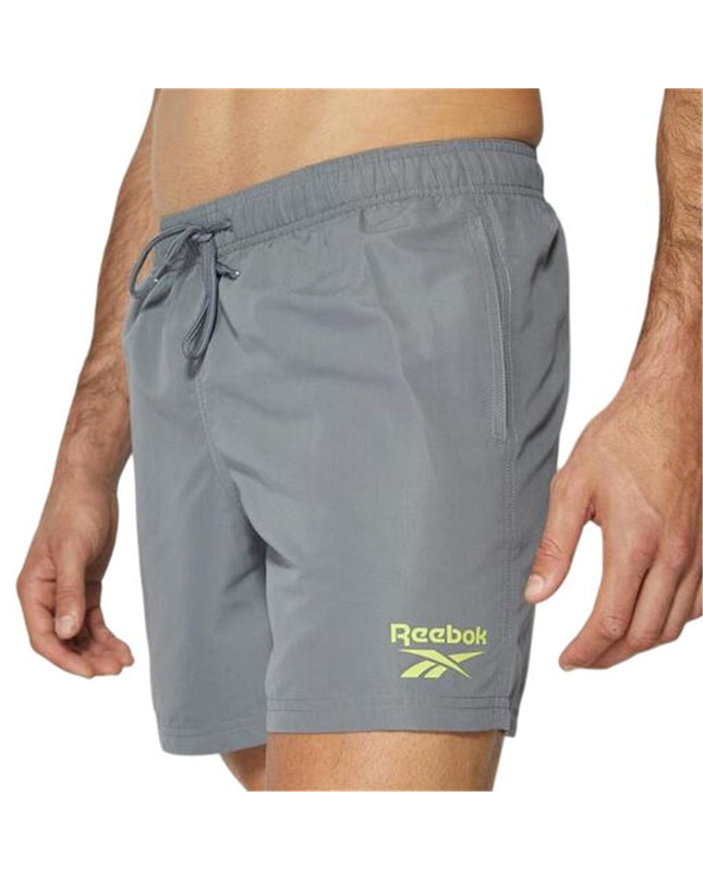 Reebok Yale Essential men's gray swim shorts for sport and watersport, with a comfortable fit and quick-drying fabric.
